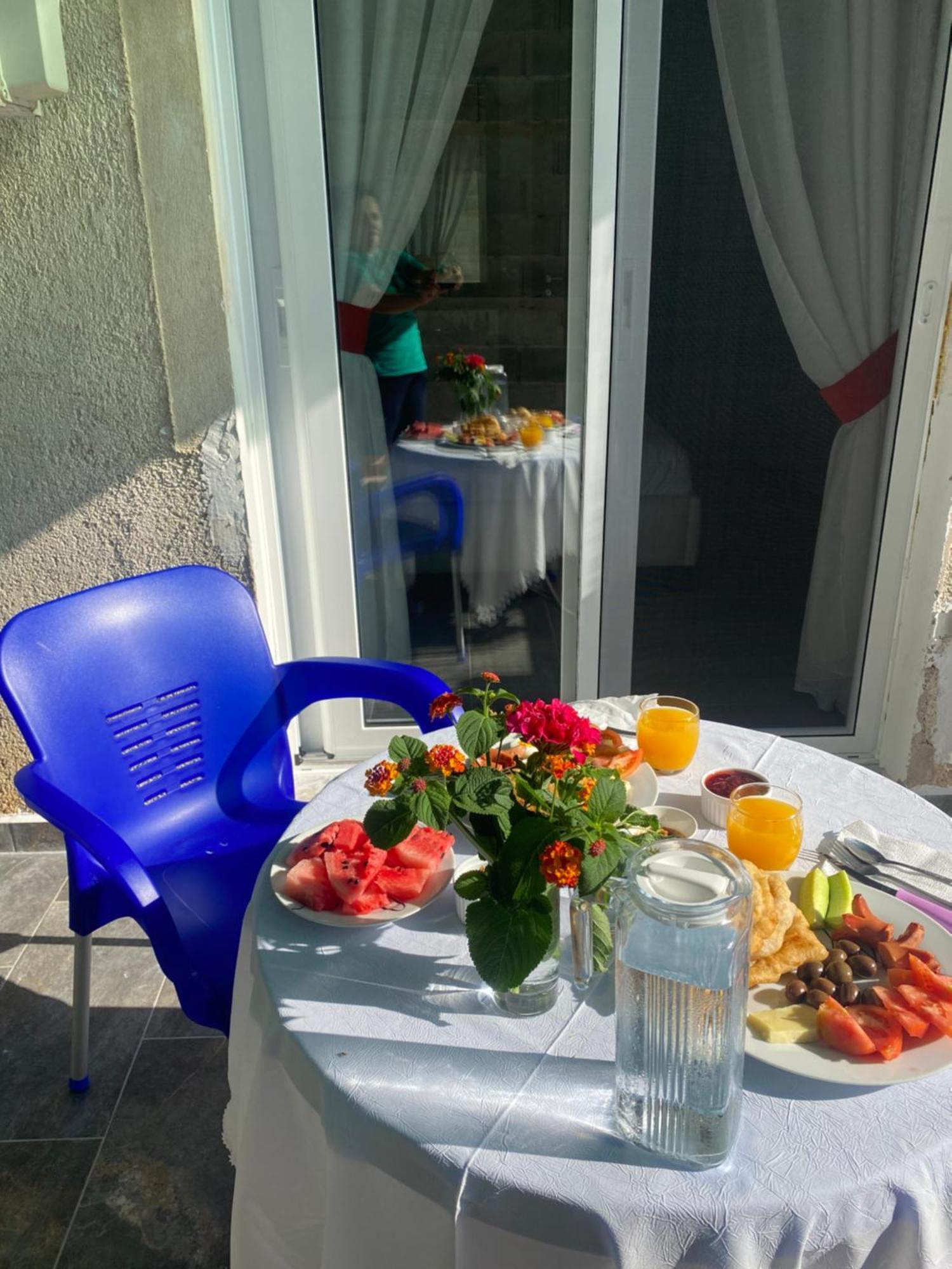 Vila Sinani ساراندا المظهر الخارجي الصورة